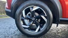 Nissan Juke 1.0 DiG-T 114 N-Connecta 5dr Petrol Hatchback